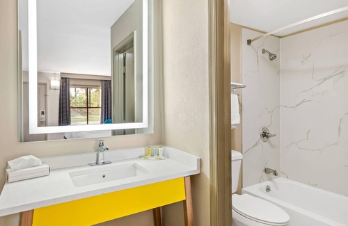 Petersburg Hotel | Days Inn by Wyndham Petersburg/South Fort Lee
