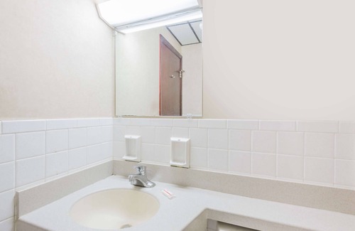South Hills Hotel | Days Inn by Wyndham Pittsburgh
