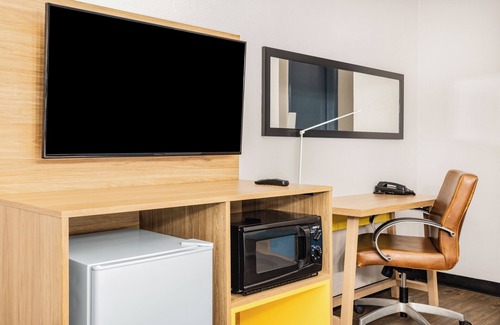 Northwest Raleigh Hotel | Days Inn by Wyndham Raleigh Glenwood-Crabtree