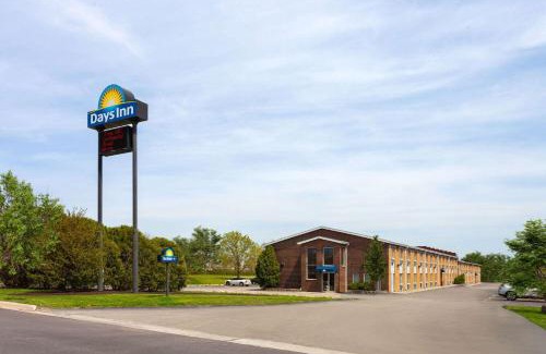 Cherry Valley Hotel | Days Inn by Wyndham Rockford I-90 Casino District