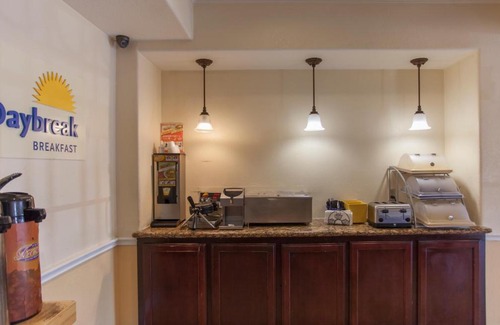 Shenandoah Hotel | Days Inn by Wyndham Shenandoah