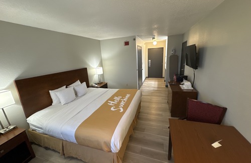 Salina Hotel | Days Inn by Wyndham Salina I-70