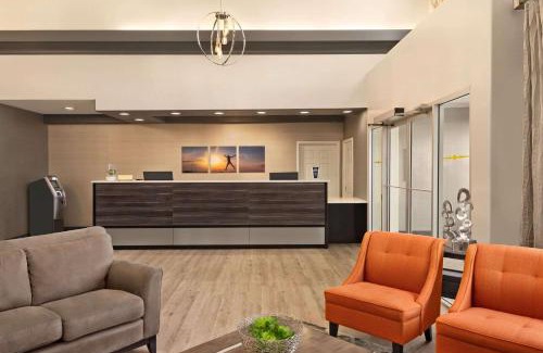 North Industrial Hotel | Days Inn by Wyndham Saskatoon