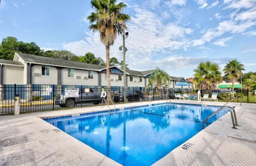 Fleming Hotel | Days Inn by Wyndham Savannah Gateway I-95