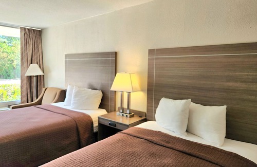 Seguin Hotel | Days Inn by Wyndham Seguin TX