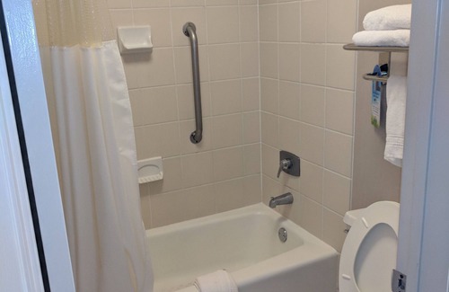 Seguin Hotel | Days Inn by Wyndham Seguin TX