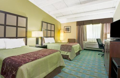 Southington Hotel | Days Inn by Wyndham Southington