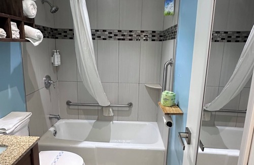Southington Hotel | Days Inn by Wyndham Southington