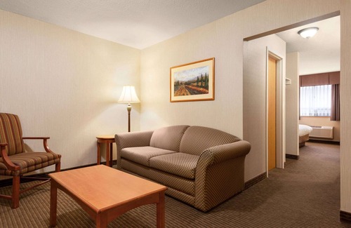 Swift Current Hotel | Days Inn by Wyndham Swift Current