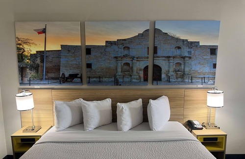 Temple Hotel | Days Inn by Wyndham Temple