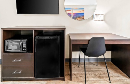 Valley Falls Hotel | Days Inn by Wyndham Spartanburg