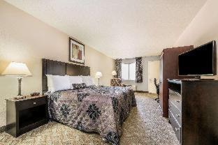 College Station Hotel | Days Inn by Wyndham Bryan College Station