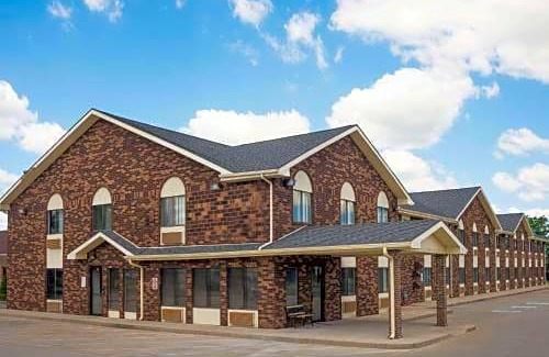Muncie Hotel | Days Inn by Wyndham Muncie -Ball State University