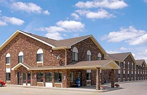 Muncie Hotel | Days Inn by Wyndham Muncie -Ball State University