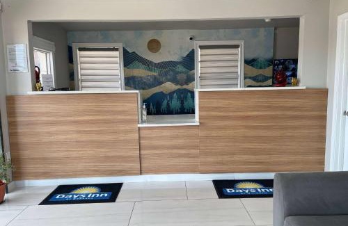 Sulphur Springs Hotel | Days Inn by Wyndham Sulphur Springs