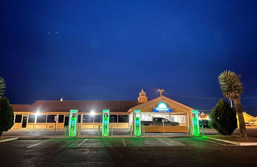 Van Horn Hotel | Days Inn by Wyndham Van Horn TX