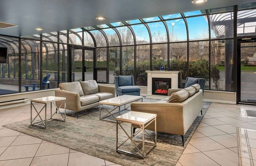 Inner Harbour Hotel | Days Inn by Wyndham Victoria On The Harbour