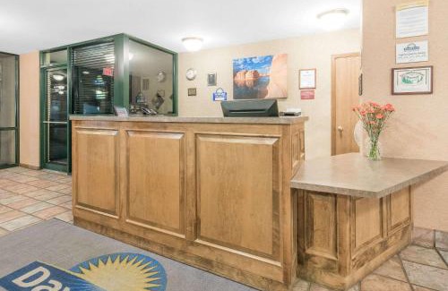Rapid City Hotel | Days Inn by Wyndham West Rapid City