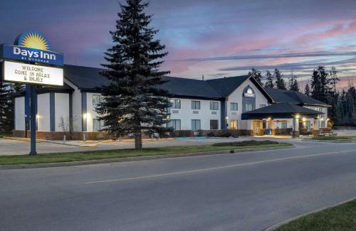 Whitecourt Hotel | Days Inn by Wyndham Whitecourt