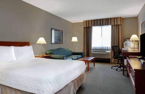 Whitecourt Hotel | Days Inn by Wyndham Whitecourt