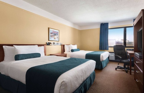 Blainville Hotel | Days Inn & Conference Centre by Wyndham Blainville