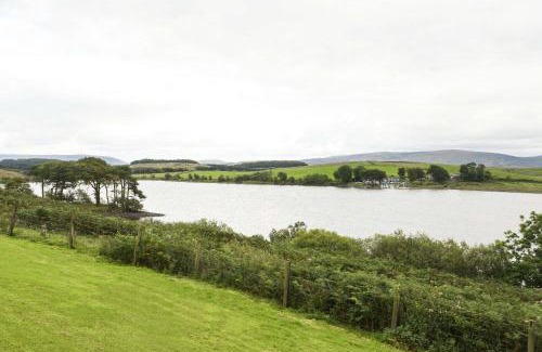 Kendal Hotel | Days Inn Kendal - Killington Lake