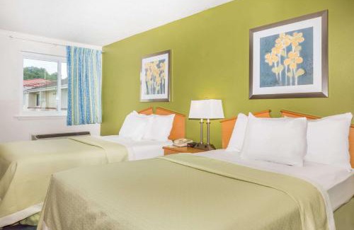 Bridgeport Hotel | Days Inn & Suites by Wyndham Bridgeport - Clarksburg