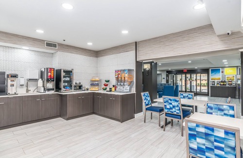 Prattville Hotel | Days Inn & Suites by Wyndham Prattville-Montgomery