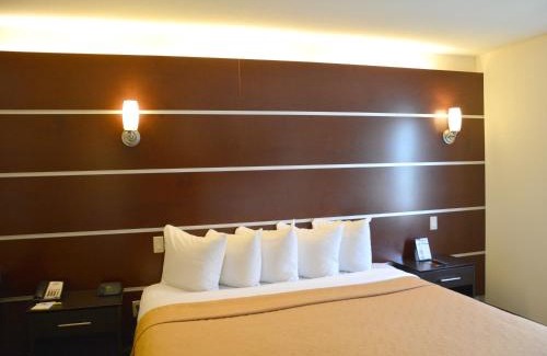 Milwaukee Hotel | Days Inn & Suites by Wyndham Milwaukee