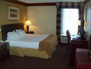 Tahlequah Hotel | Days Inn & Suites by Wyndham Tahlequah