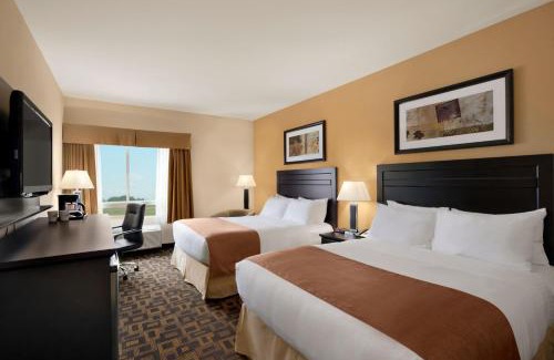 Winnipeg Hotel | Days Inn & Suites by Wyndham Winnipeg Airport Manitoba