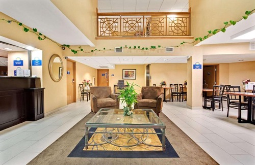 DeSoto Hotel | Days Inn & Suites by Wyndham DeSoto