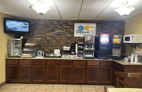Gunnison Hotel | Days Inn & Suites by Wyndham Gunnison