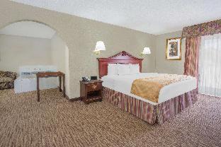Gallup Hotel | Days Inn & Suites by Wyndham Red Rock-Gallup