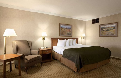 Trinidad Hotel | Days Inn & Suites by Wyndham Trinidad