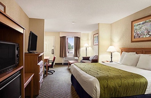 Stuttgart Hotel | Days Inn & Suites by Wyndham Stuttgart