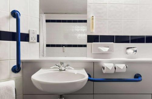Chesterton Green Hotel | Days Inn Warwick Northbound M40