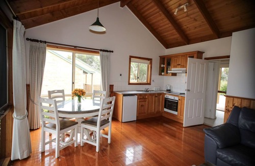 Port Campbell Cottage | Daysy Hill Country Cottages