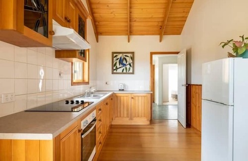 Port Campbell Cottage | Daysy Hill Country Cottages