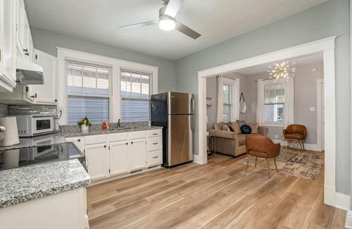Lindenwald House | Dayton Street Sports Haven - 3 Bed 2 Bath Sleeps 8