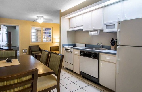 Ormond Shores Villa | Daytona 500 Weekend Feb. 13-18, 2020 ~ 2 BR/1 Bath Oceanfront Villa