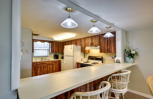 Daytona Beach Condo | Daytona Beach Shores Condo Rental: Walk to Beach!
