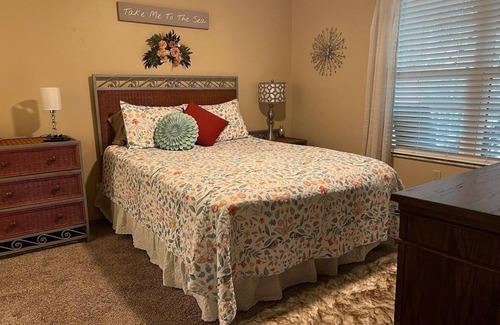 Bethune Grant Condo | Daytona Beach Condo Sleeps 4