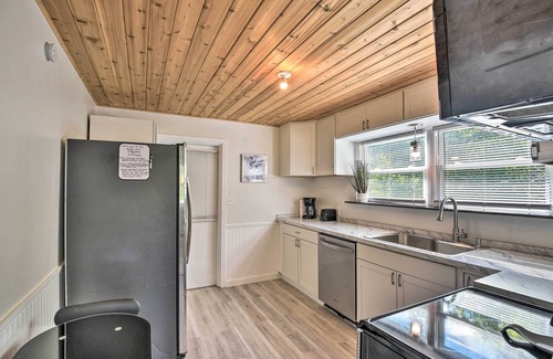 Kingston House | Daytona Beach Escape w/Studio < 3 Mi to Beach!