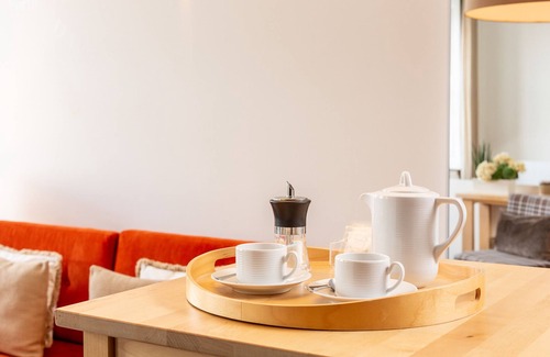 Centro / Baixa Apartment | Dazzling City Center Studio in Lively Neighborhood