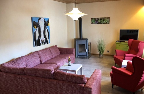 Ramscheid House | Dazzling Holiday Home in Hellenthal with Sauna