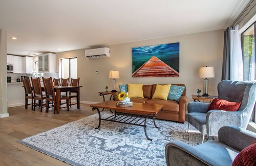 Queen Anne House | Dazzling Home in Queen Anne near Space Needle!