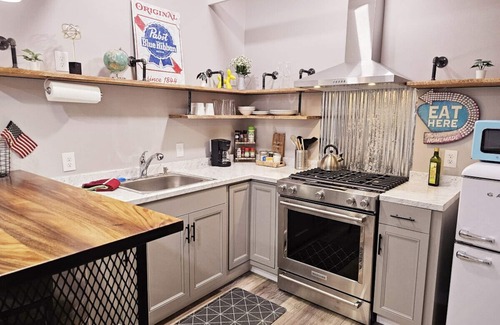 Glenwood Springs Cabin | Dazzling New Remodel+Kitchen #5