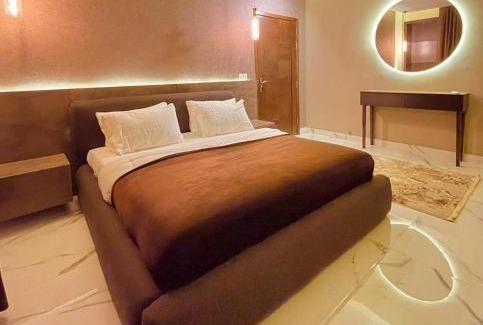 E-11 Sector House | Dazzy Dreams lodges