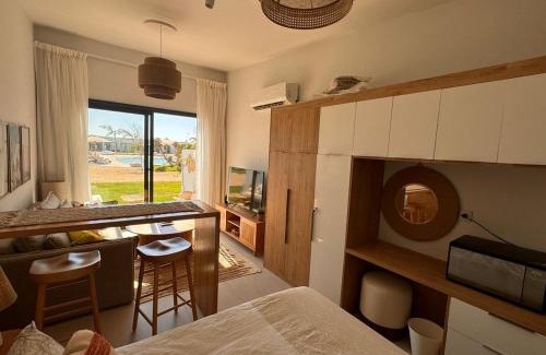 Ad-Dab'ah House | DBay Beach & Lagoon Front Cabana